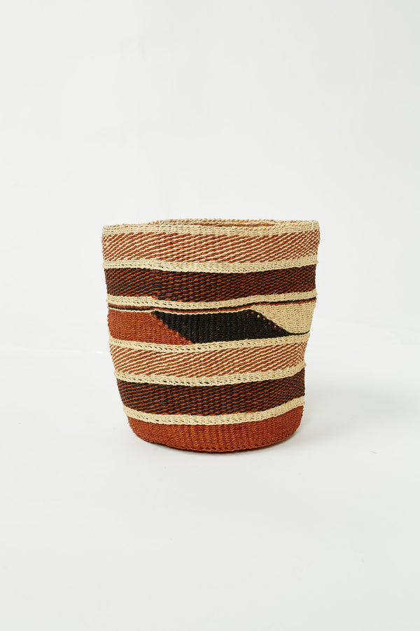 Geometric C Fine Weave Basket S