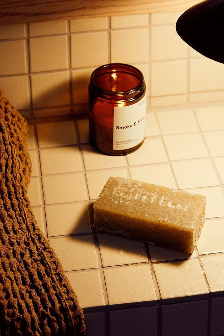 Earl Of East Smoke & Musk Cleansing Bar Soap 160g