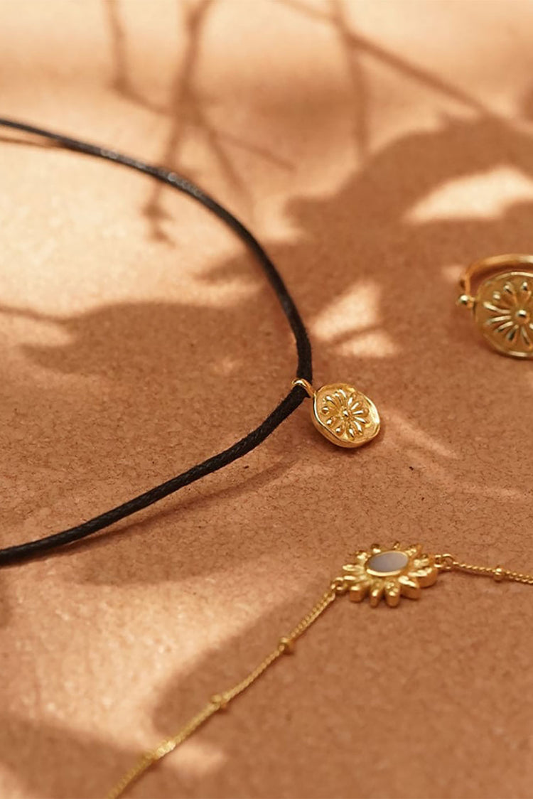 Daisy London Gold Plated Daisy Cord Flower Necklace