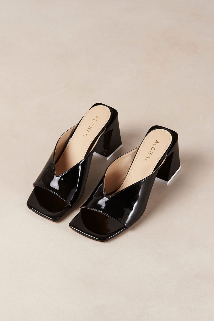 Alohas Black Tasha Leather Sandal