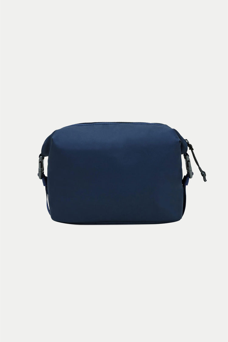 Elliker Navy Angram Washbag