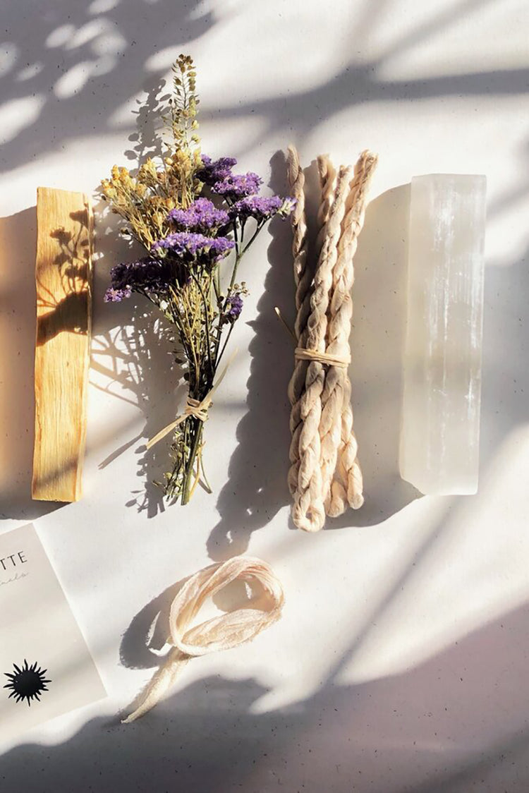 Parigotte Palo Santo Selenite Incenses And Dried Flowers