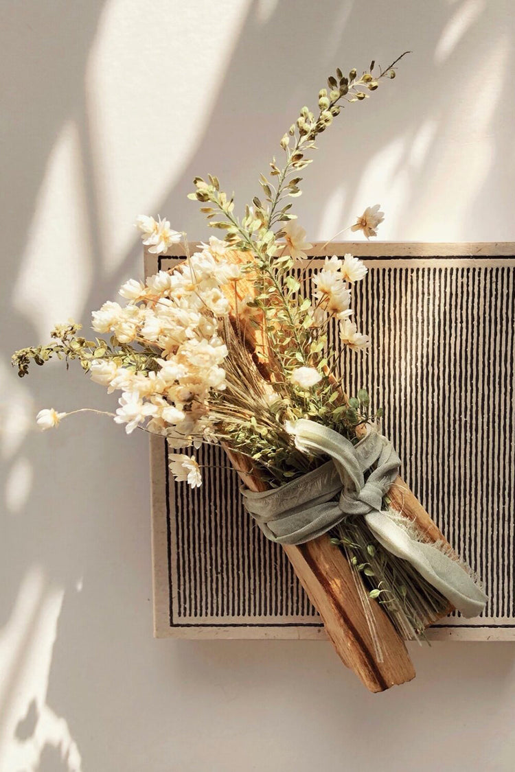 Parigotte Palo Santo And Dried Flowers