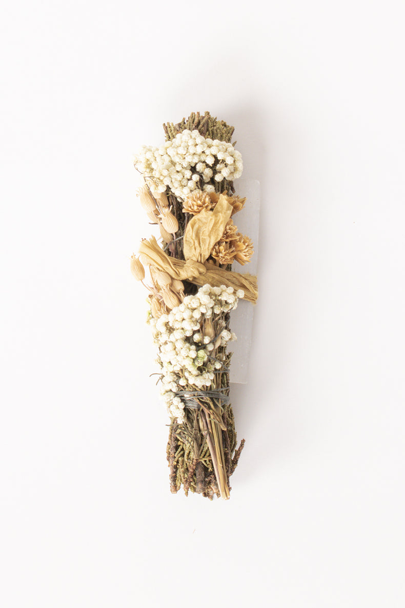 Parigotte Large Juniper Smudge Selenite And Dried Flowers