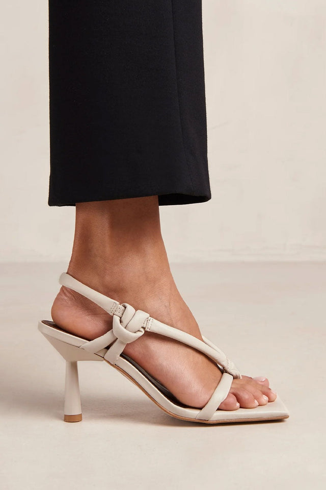Alohas Cream Sheila Sandal