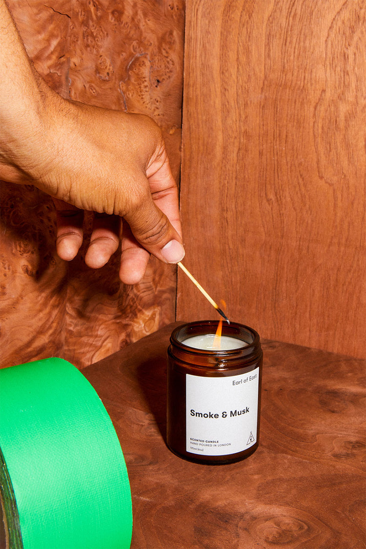 Earl Of East Smoke & Musk Medium Candle