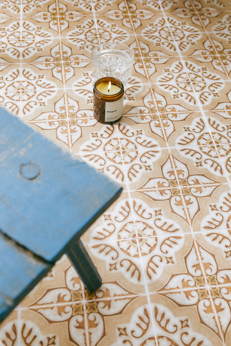 Earl Of East Viagem Medium Candle