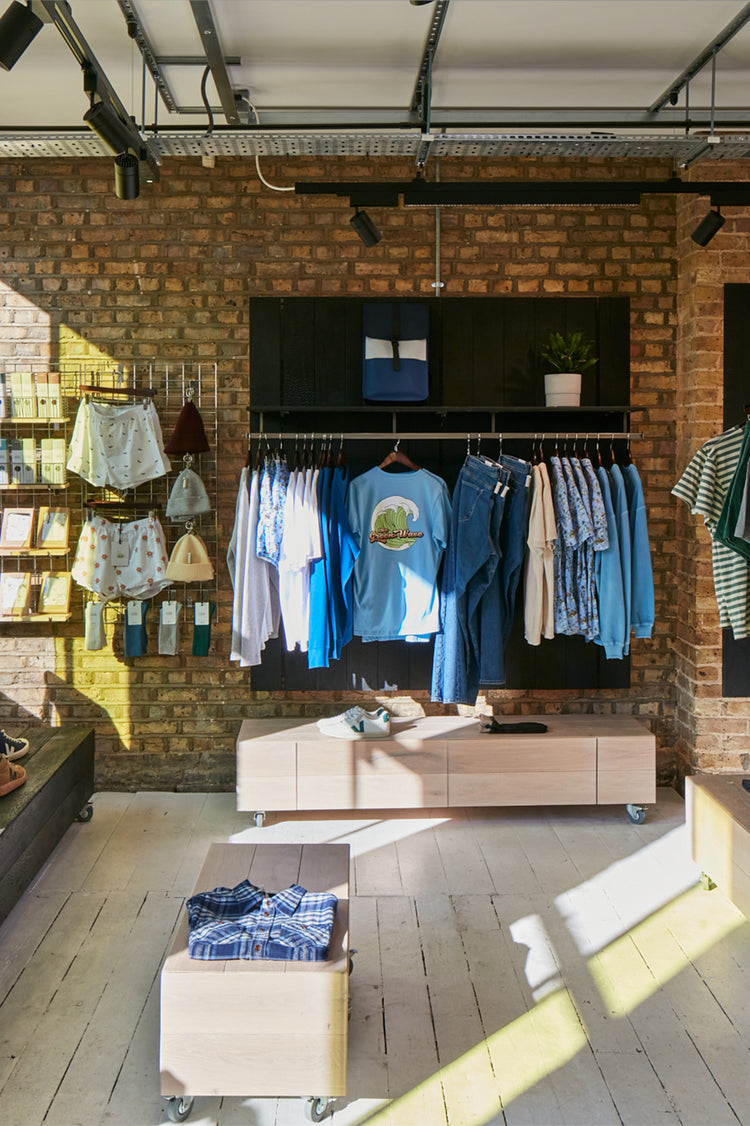 Aida Shoreditch Wooden Display Units 