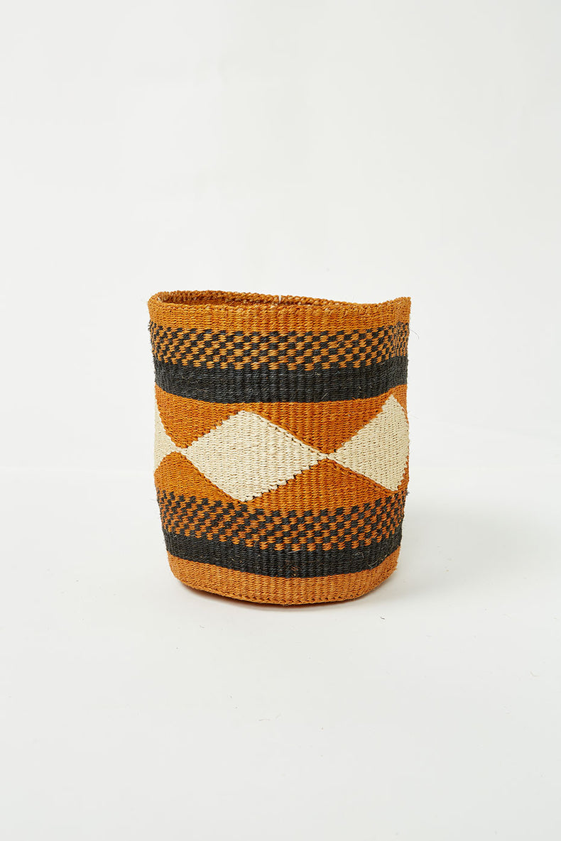 Geometric E Fine Weave Basket S