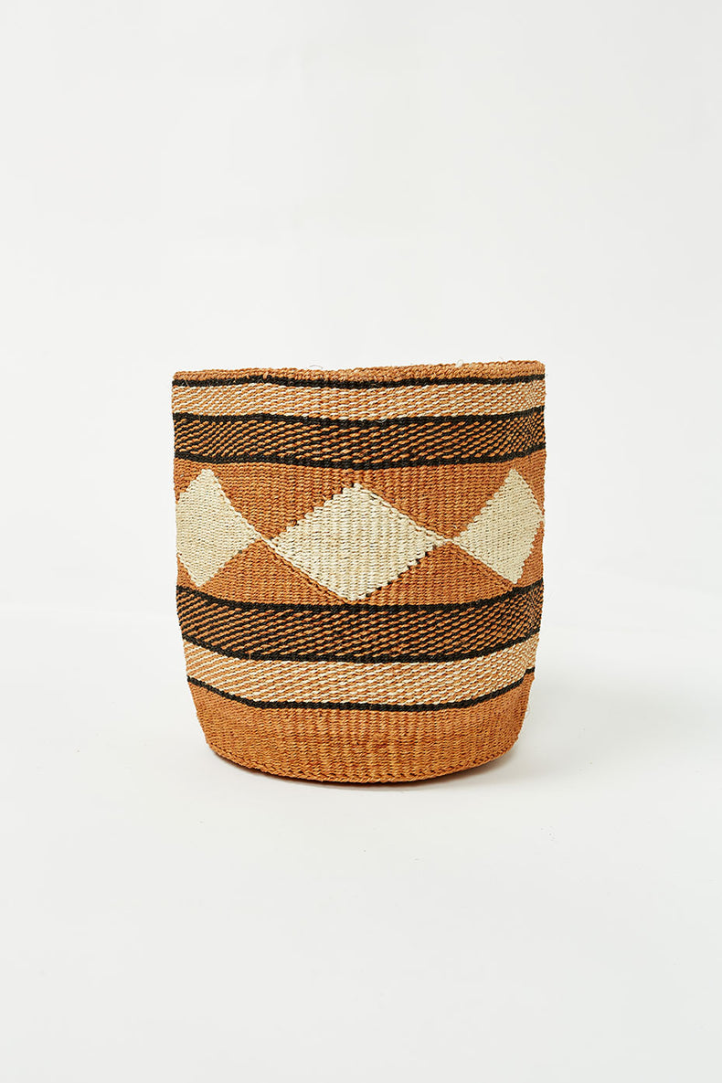 Geometric G Fine Weave Basket S