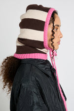 Cream & Chocolate Hood With Pink Tie