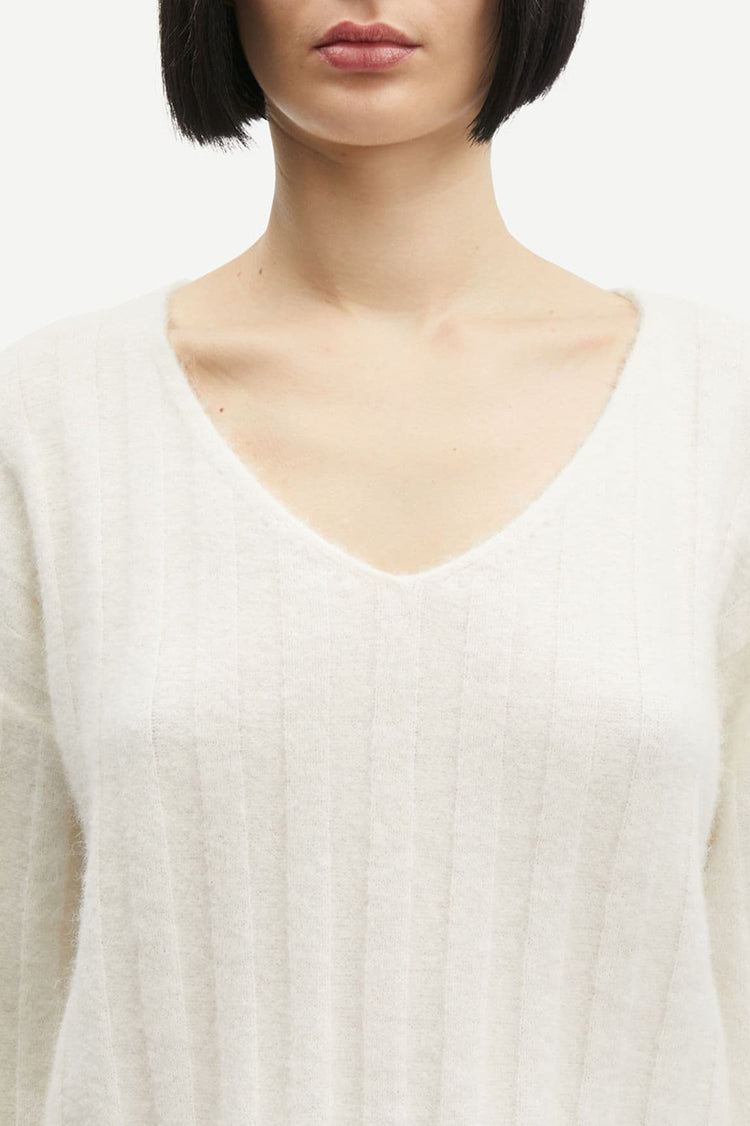 Clear Cream Sanor V-Neck Sweater