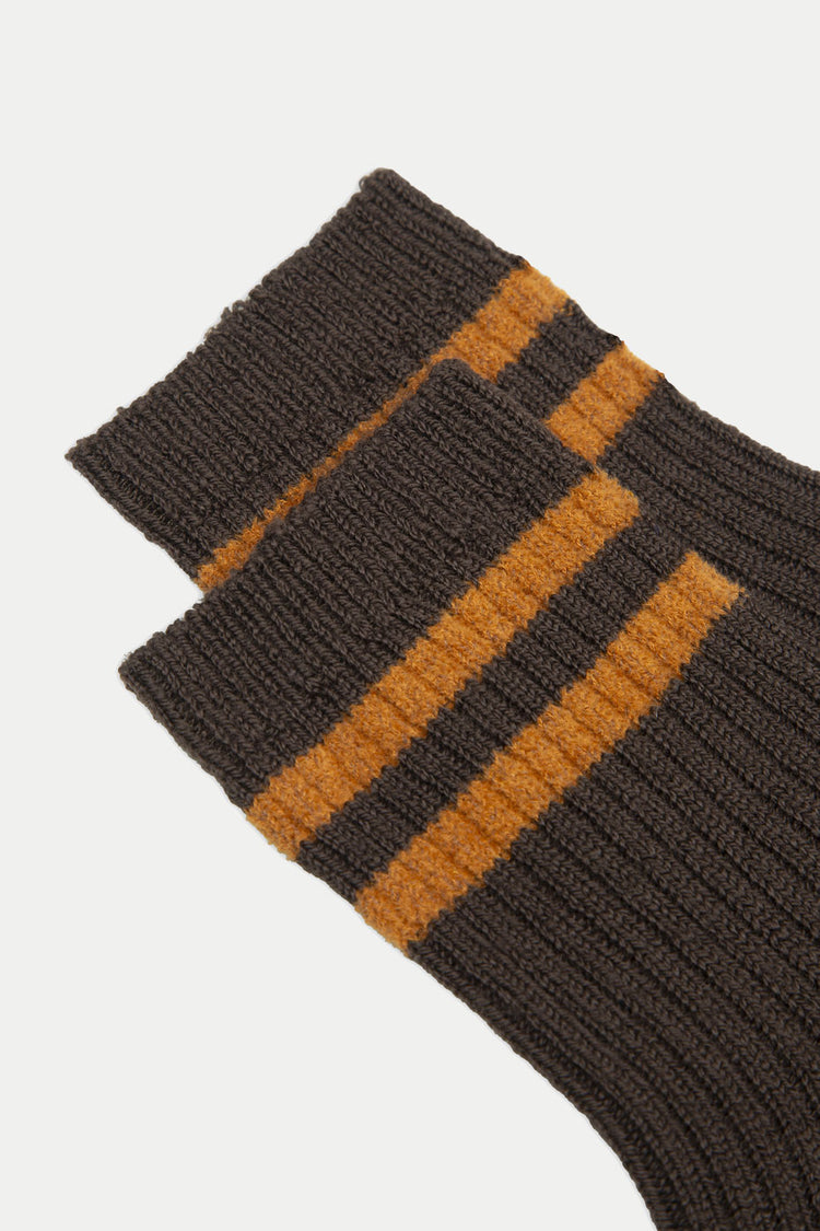 ANT45 Brown Tulip Socks 