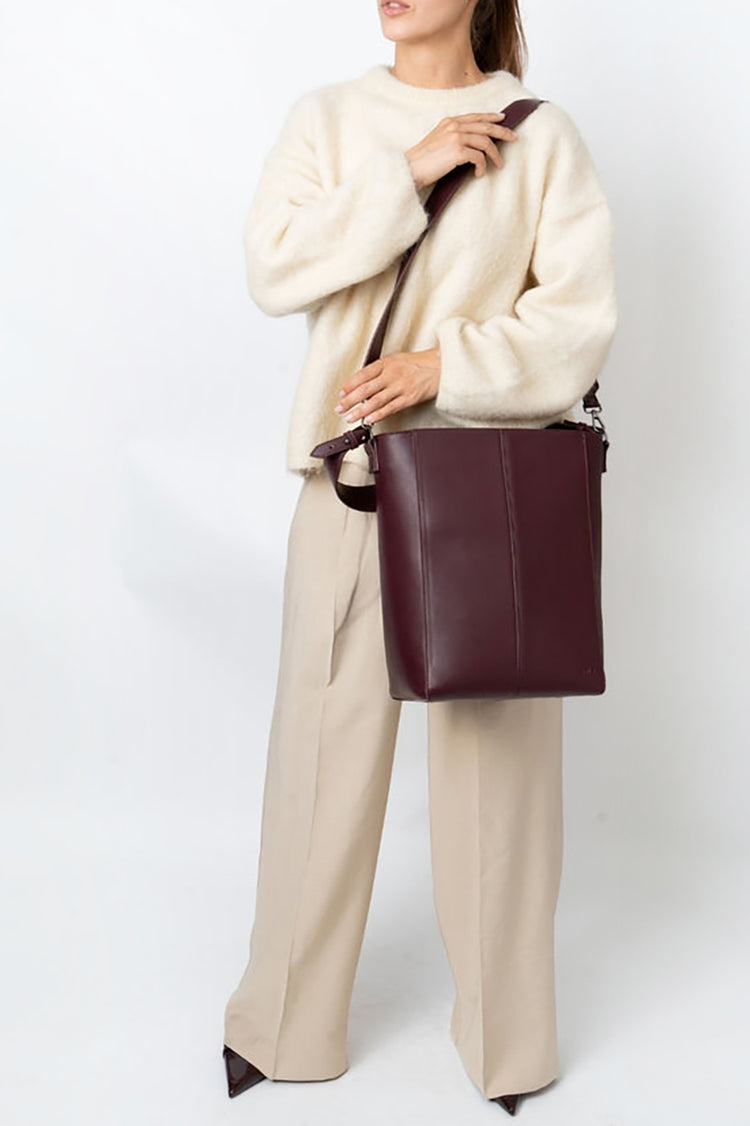 Midnight Plum Casset Soft Structure Bag