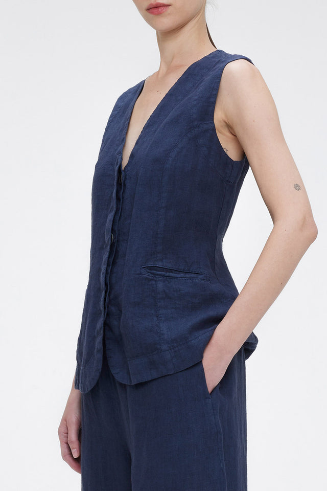 Navy Juni Vest