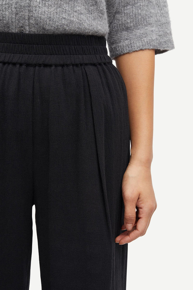 Black Sajulias Trousers