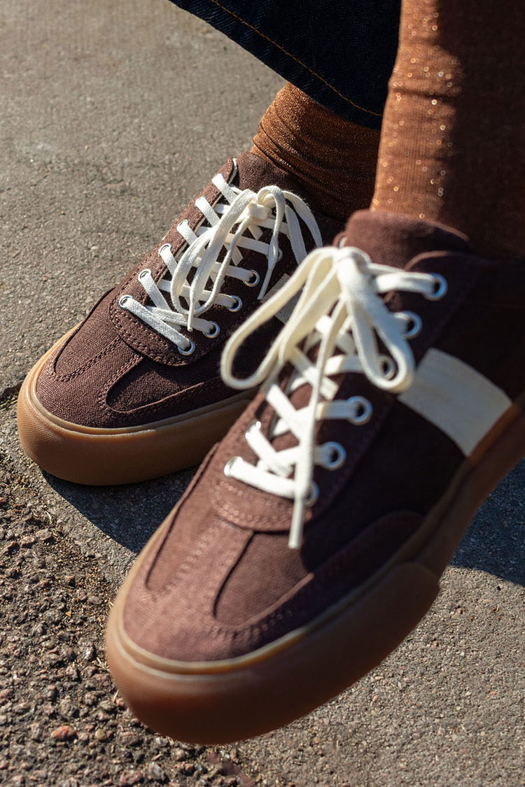 Collective Canvas Coffee Ecru Veld Hemp Trainers Womens 
