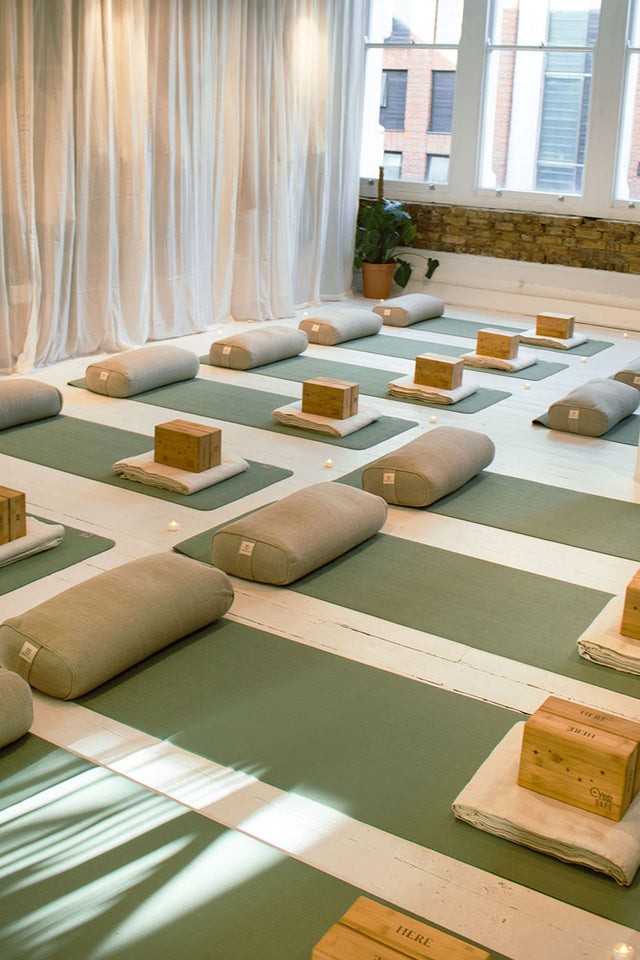 FlOURISH & FLOW: A Spring Yoga and Sound mini-retreat Sunday 4th May