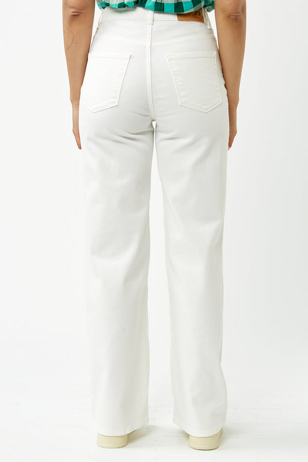 Snow White Alice Long Wide Jeans