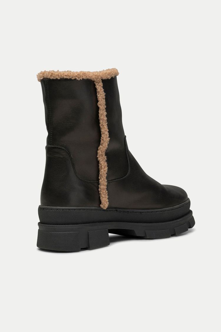 Black Olga Pull On Boot