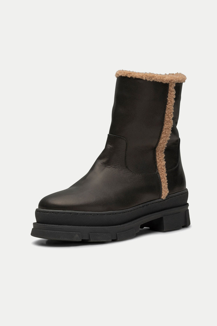 Black Olga Pull On Boot