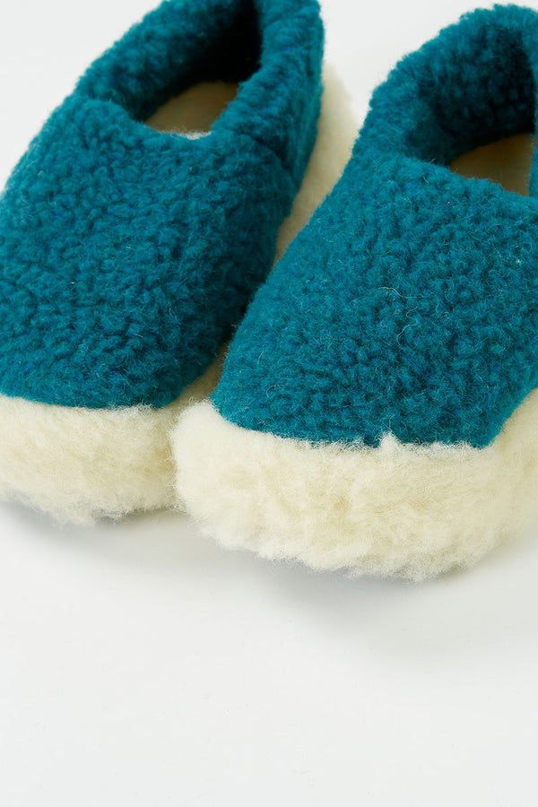 Siberian Azure Slippers Womens