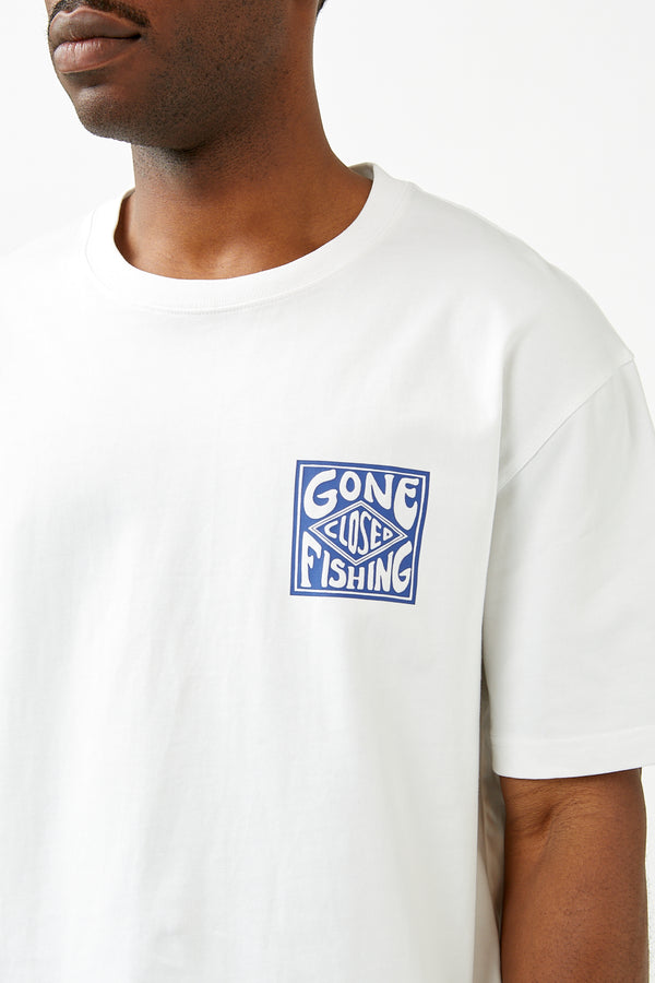 White Gone Fishing Uni T-Shirt – Aida Shoreditch