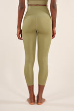 GIRLFRIEND COLLECTIVE OLIVE COMPRESSIVE HIGH RISE LEGGINGS (7/8 LENGTH)