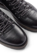 SHOE THE BEAR BLACK LEATHER LAWRENCE BOOT